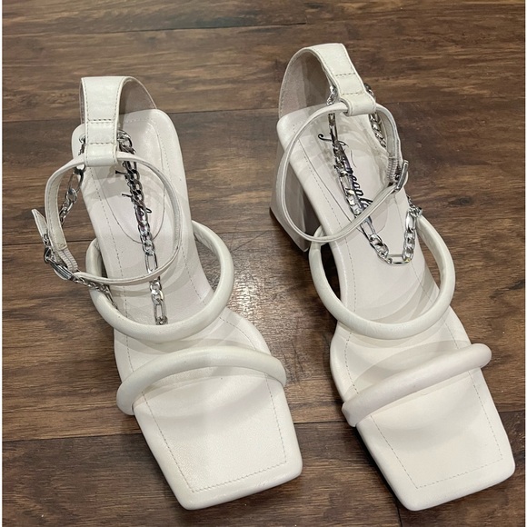 Free People Off White Parker Chain‎ Sandals Sz. 39 NWOB - Picture 5 of 12